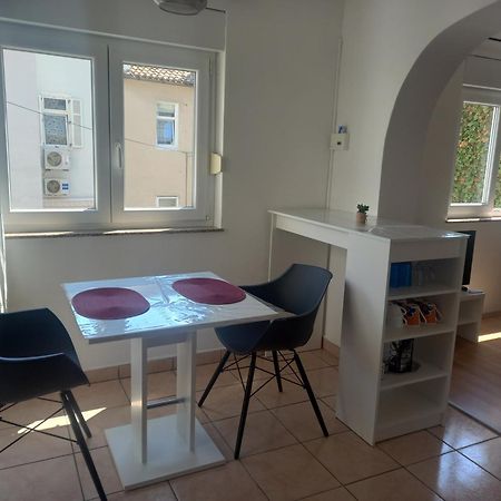 Apartmani Iris i Ana Crikvenica Bagian luar foto