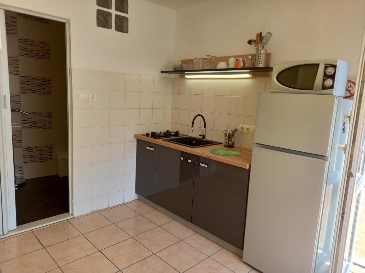 Apartmani Iris i Ana Crikvenica Bagian luar foto