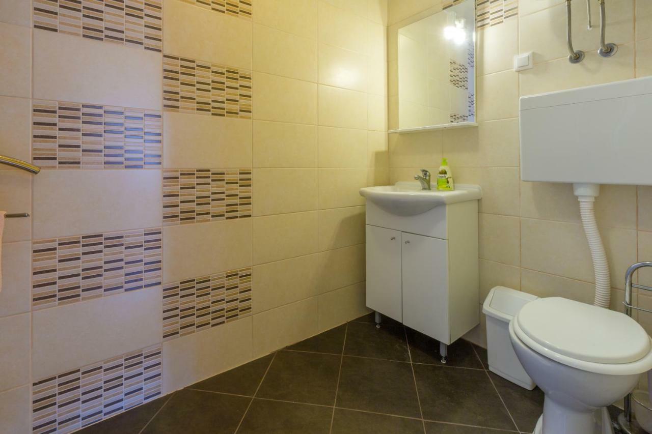 Apartmani Iris i Ana Crikvenica Bagian luar foto